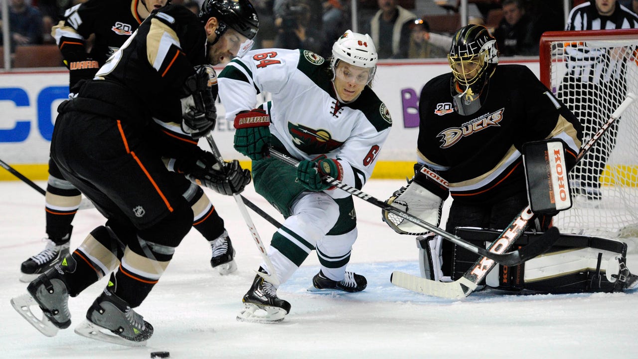 Parise's three points lead Wild to 4-2 win over Ducks